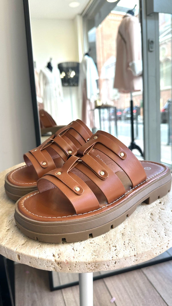 Claquettes camel